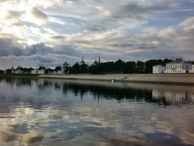 Набережная р. Сухона