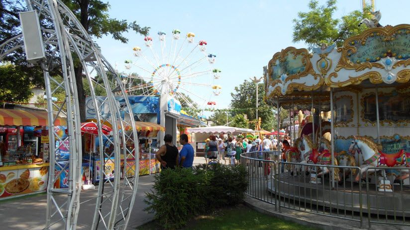 Городской парк аттракционов