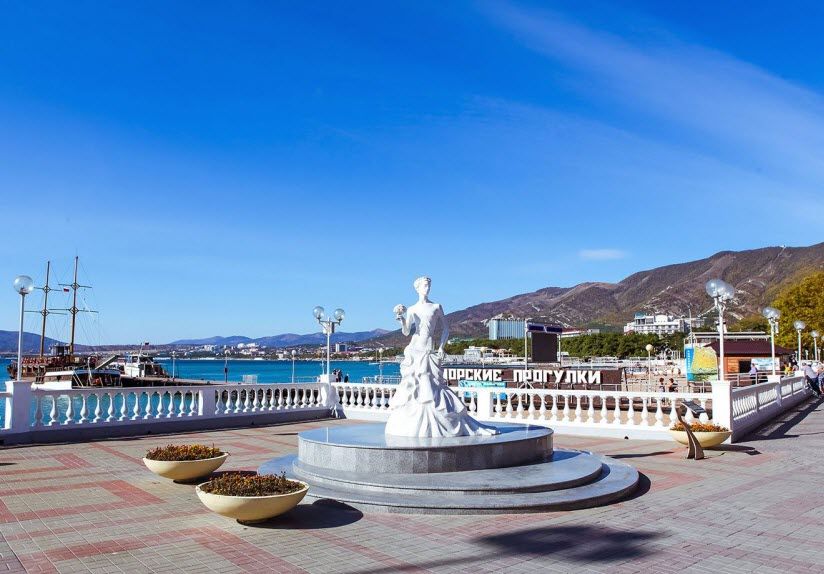 Центральная набережная Геленджика