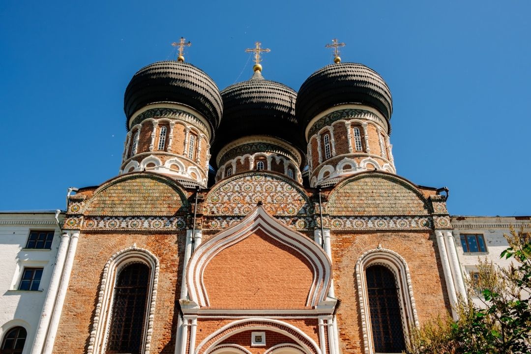 Купола храма