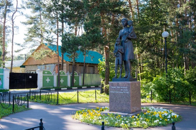 Скульптура «Ожидание»