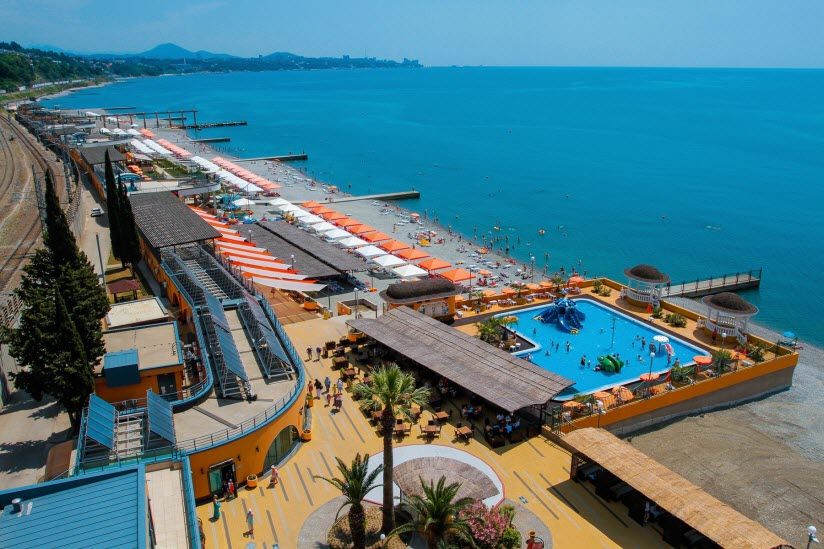 Пляж оздоровительного комплекса «Дагомыс»