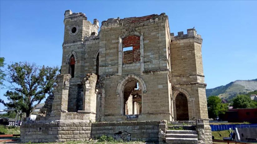 Замок Голицына