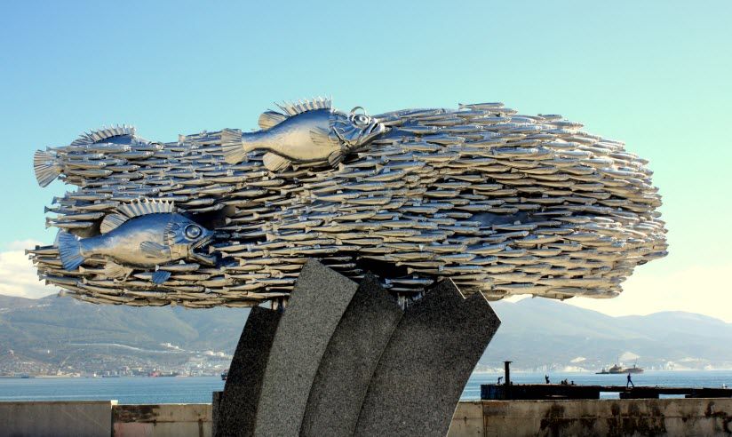 Памятник Черноморской хамсе