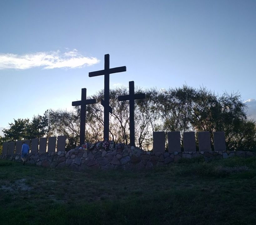 Жанровая скульптура Три креста