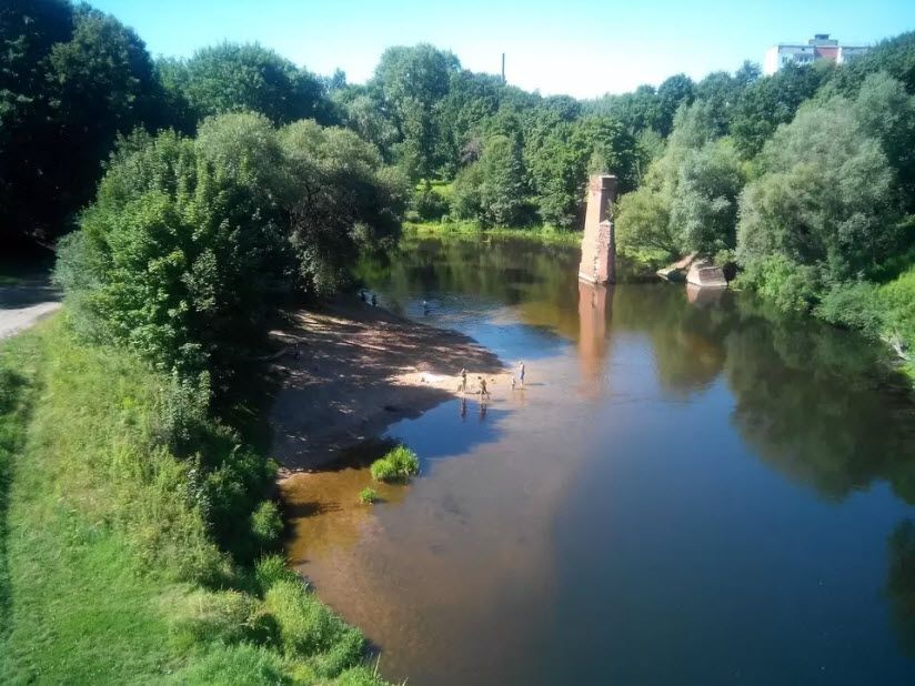 «Белая стенка»