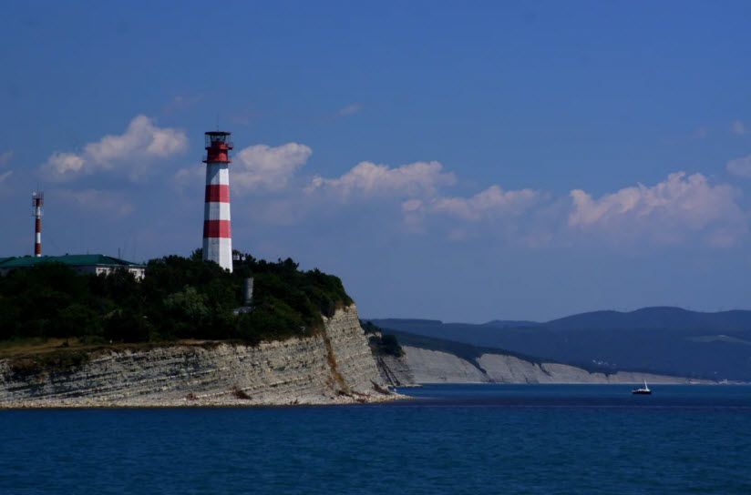 маяк на Толстом мысу