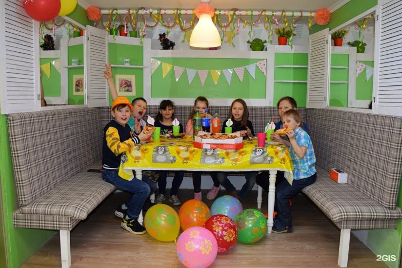 Развлекательный центр «Зазеркалье»