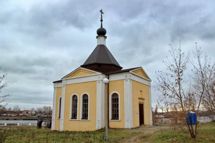 Живоносный источник