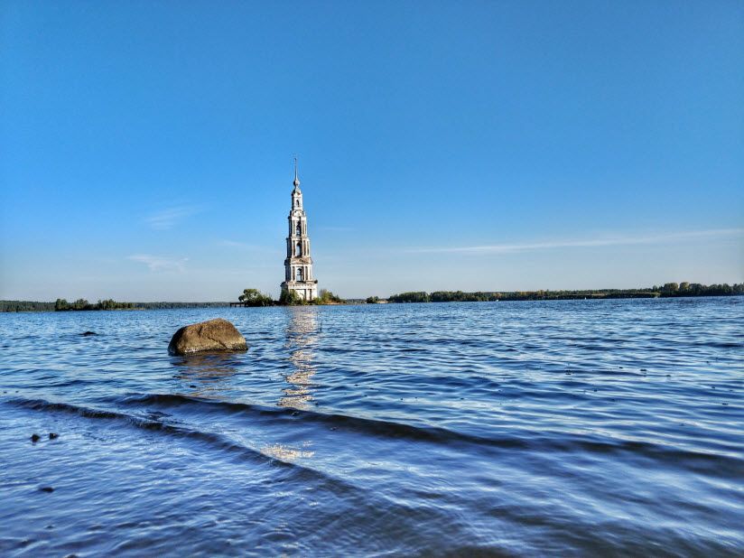 Рыбинское море