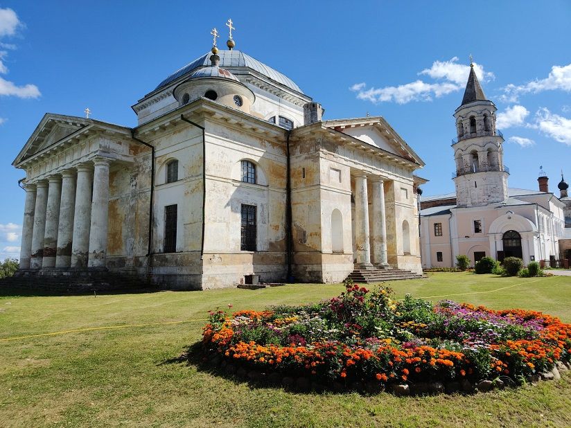 Новоторжский Борисоглебский монастырь