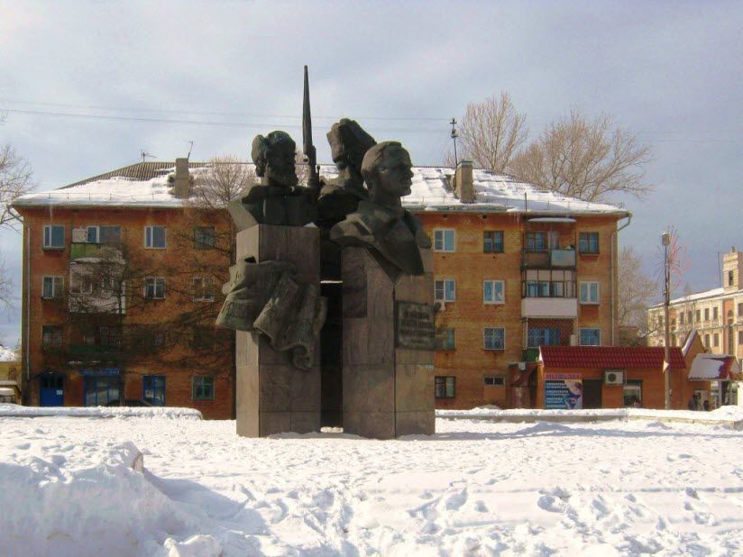 Памятник делегатам II Съезда Советов