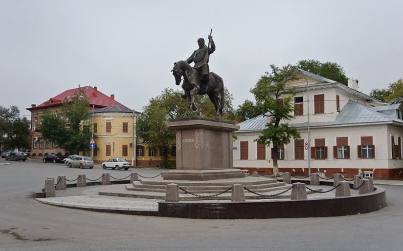 Памятник Курмангазы