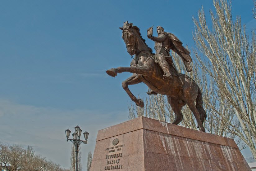 Конный памятник «Князь М.С. Воронцов»