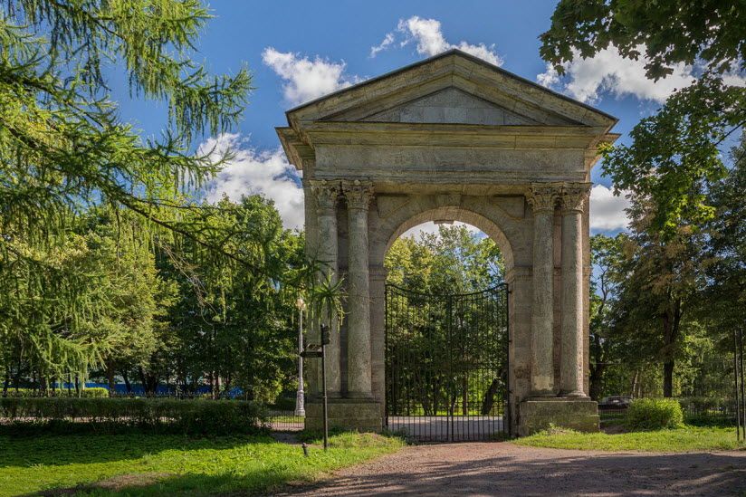 Адмиралтейские ворота