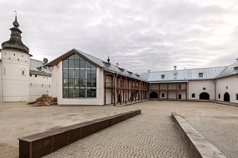 Музей «Конюшенный двор» в Ростове