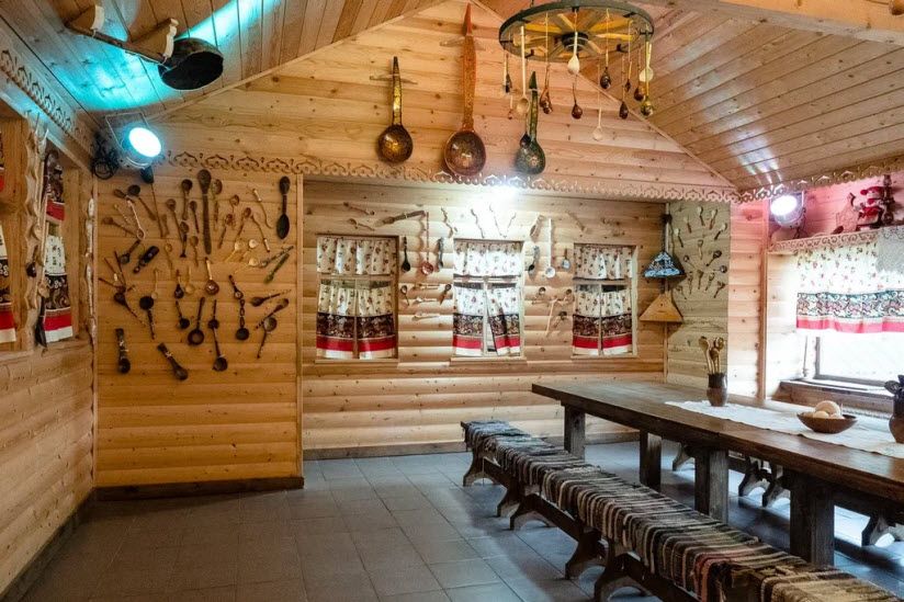 Музей «Баклуши» и «Библиотека варенья» в Семибратово