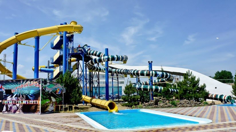 Аквапарк «Лазурный»