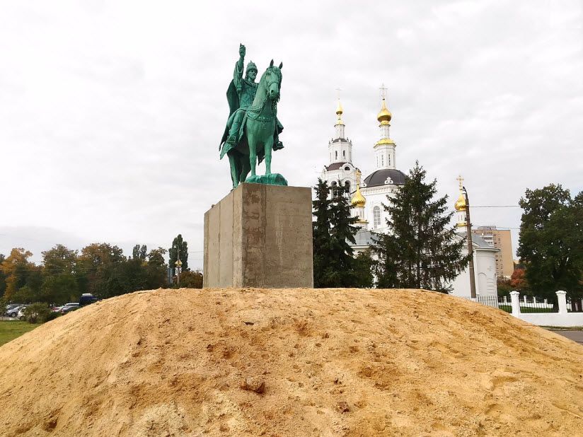 Памятник Ивану Грозному