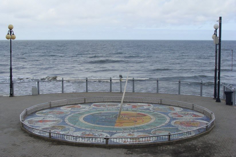 Солнечные часы «Зодиак»