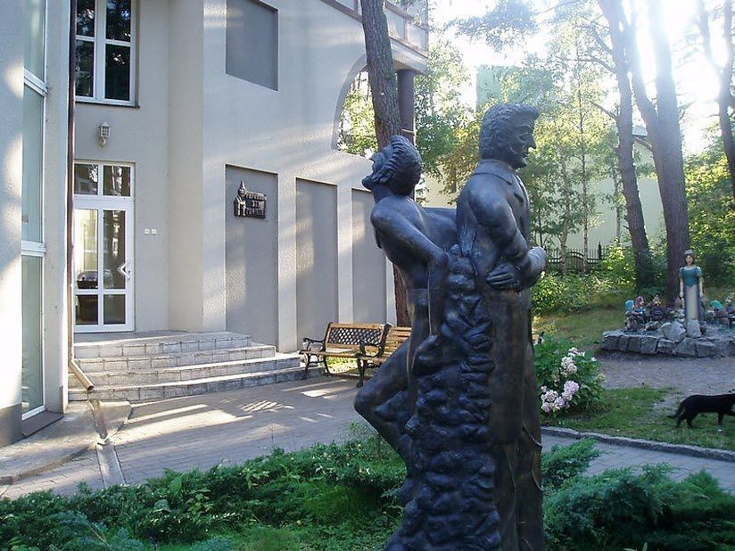 сквер скульптур