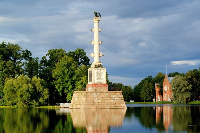 Чесменская колонна