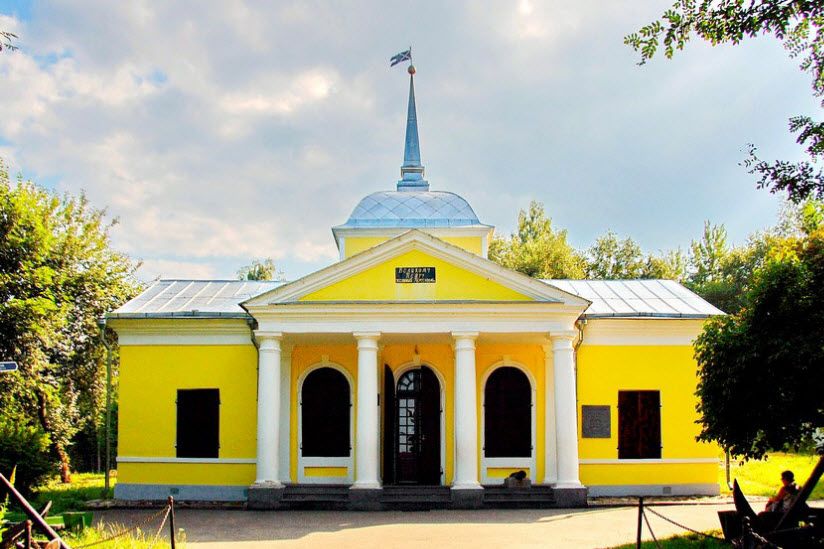 Музей «Ботик Петра I»