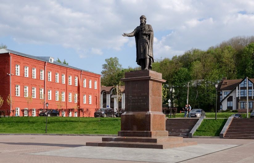 Памятник князю Владимиру