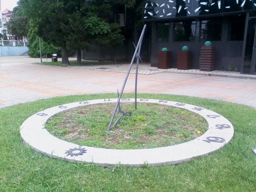 Солнечные часы