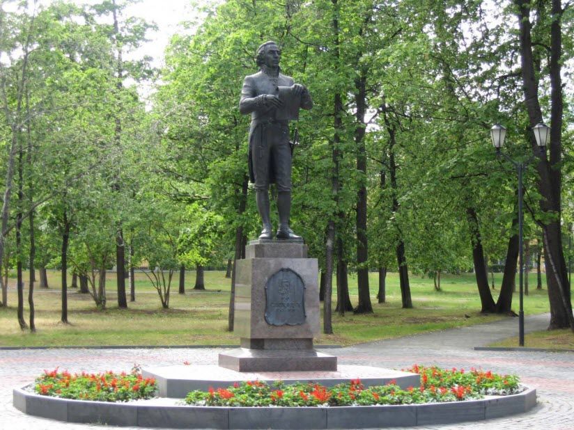 Памятник Г. Державину