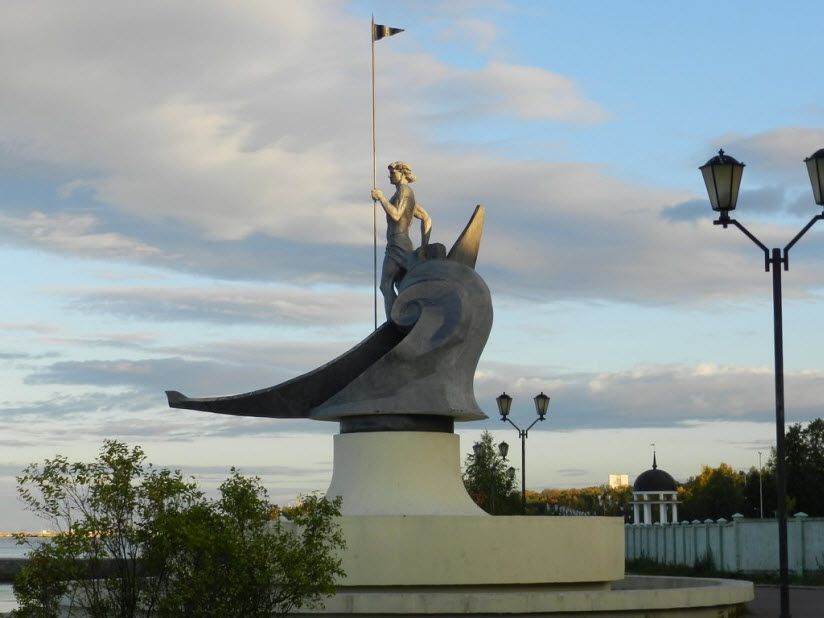 Памятник-фонтан Рождение Петрозаводска