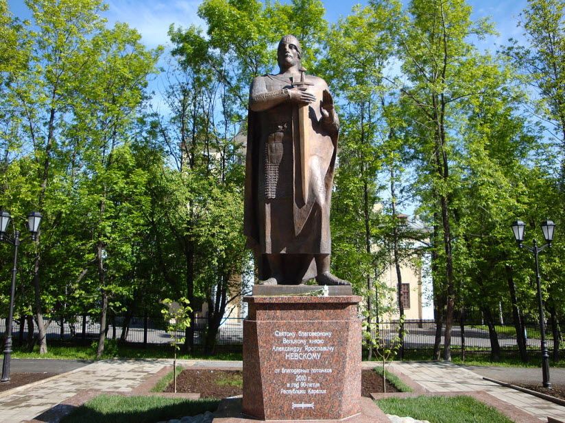 Памятник Александру Невскому