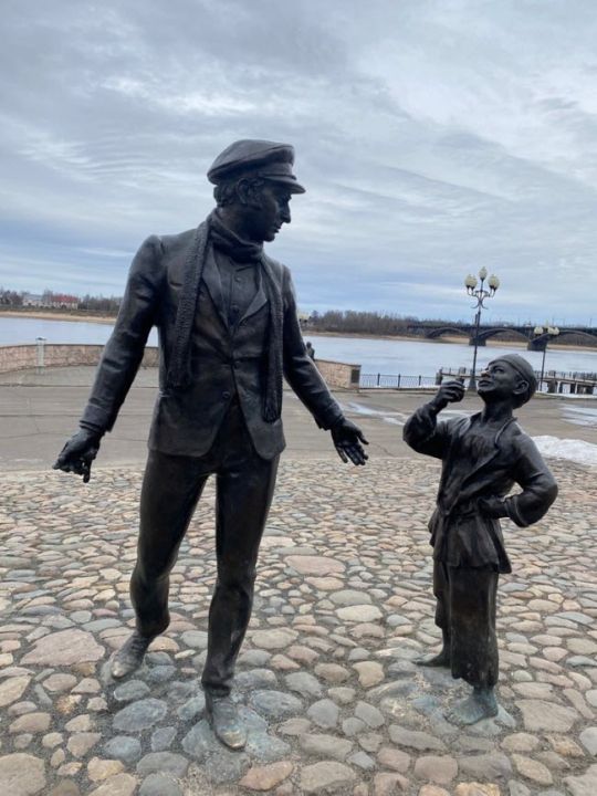 Остап Бендер и мальчик-беспризорник