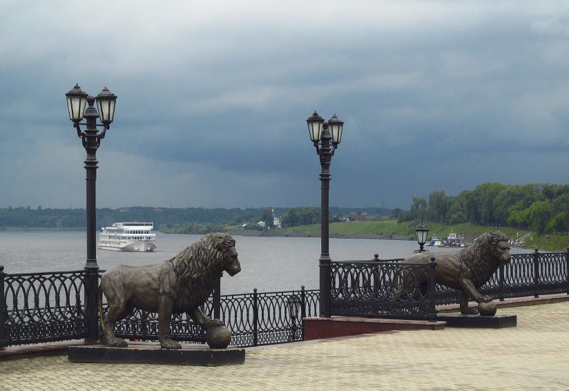 Скульптуры Львы