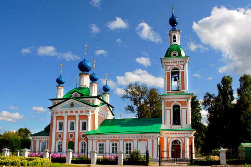 Церковь Димитрия Царевича «на поле»