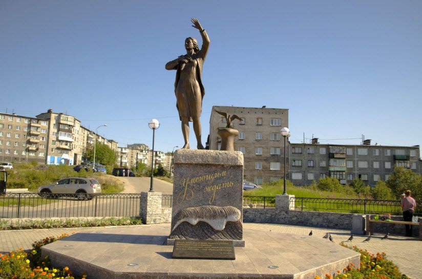 Скульптура «Ждущая»