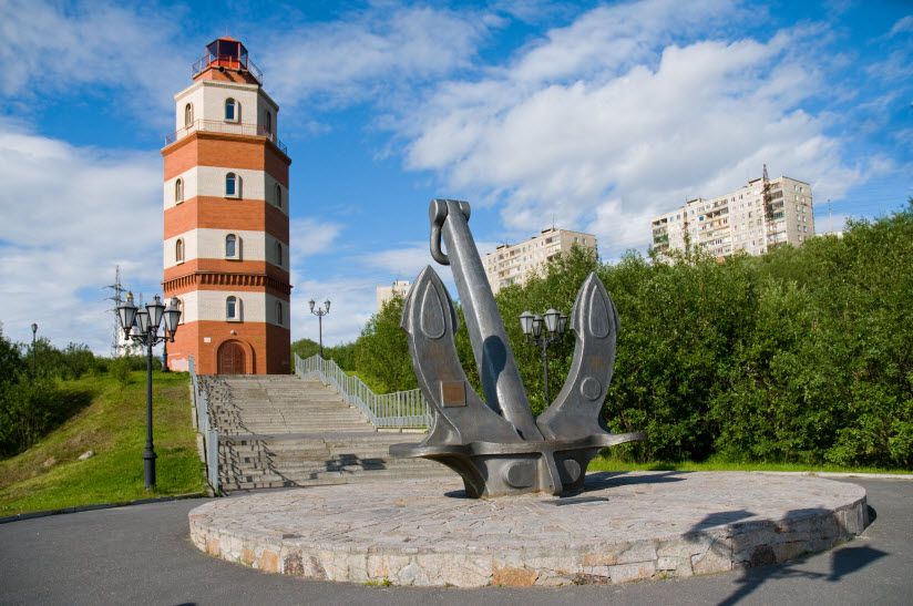 Памятник морякам погибшим в мирное время