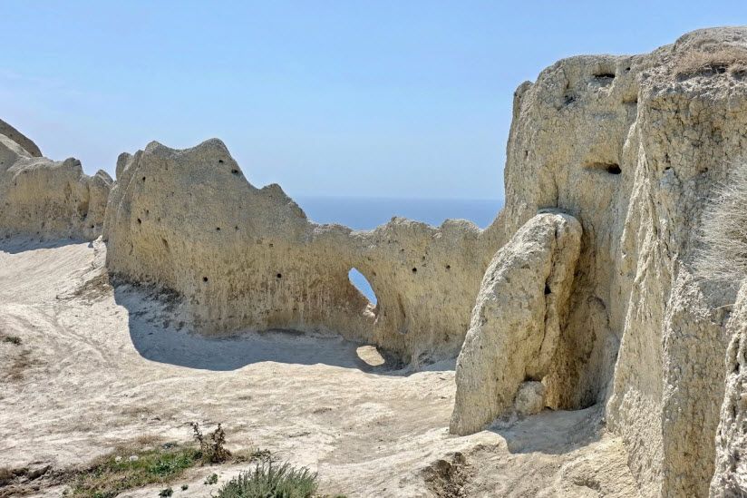 Ласточкины гнезда