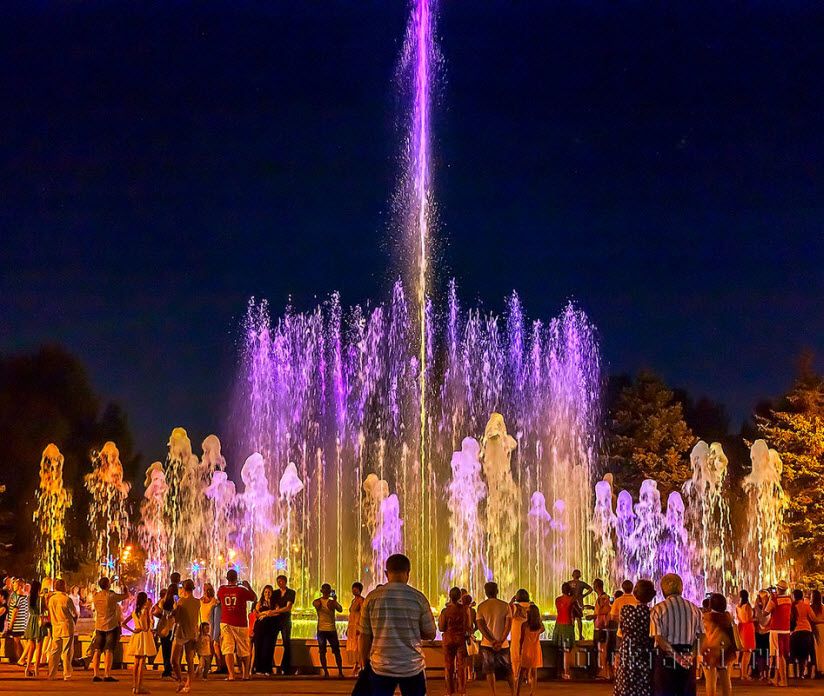 Поющие фонтаны