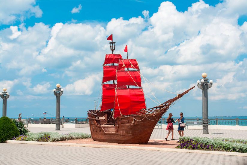 Кораблик Алые паруса