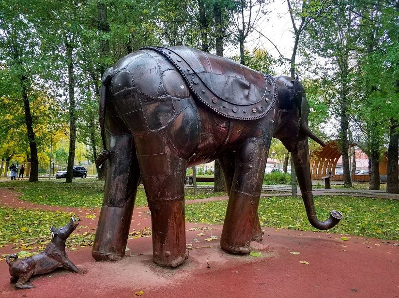 Слон и Моська