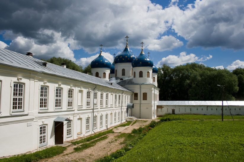 Свято-Юрьев монастырь