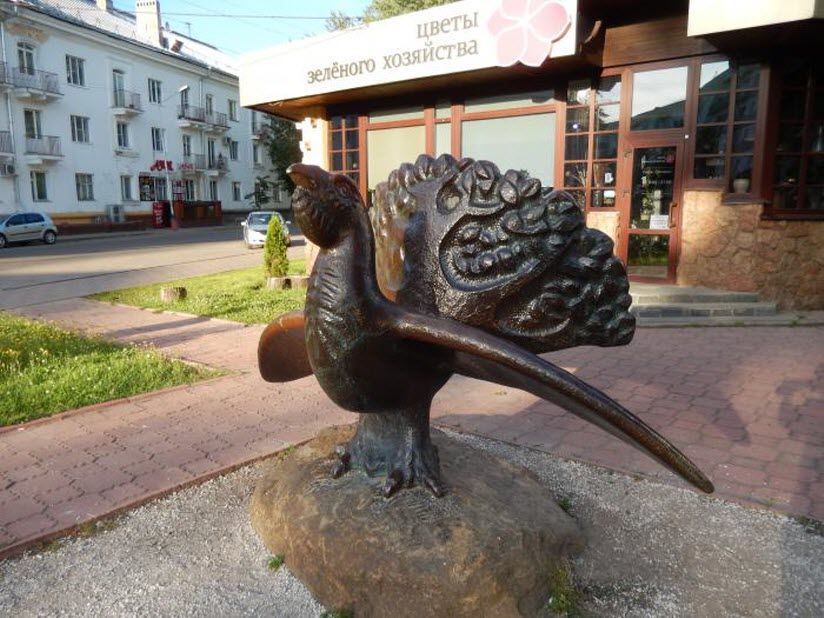 Скульптура «Глухарь»