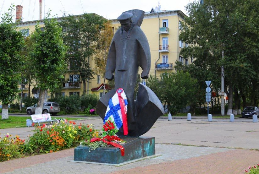 Памятник Юнгам Северного флота