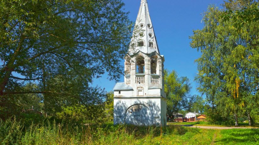 Колокольня Введенского монастыря
