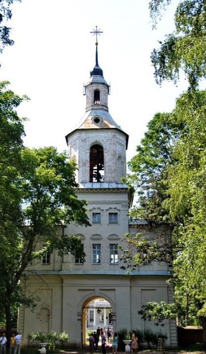 Надвратная башня