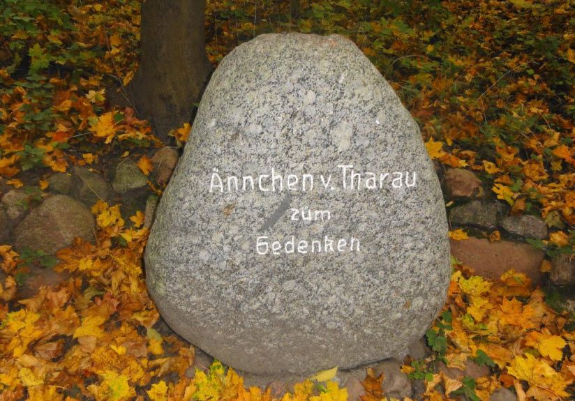 Памятный камень Анхен из Тарау