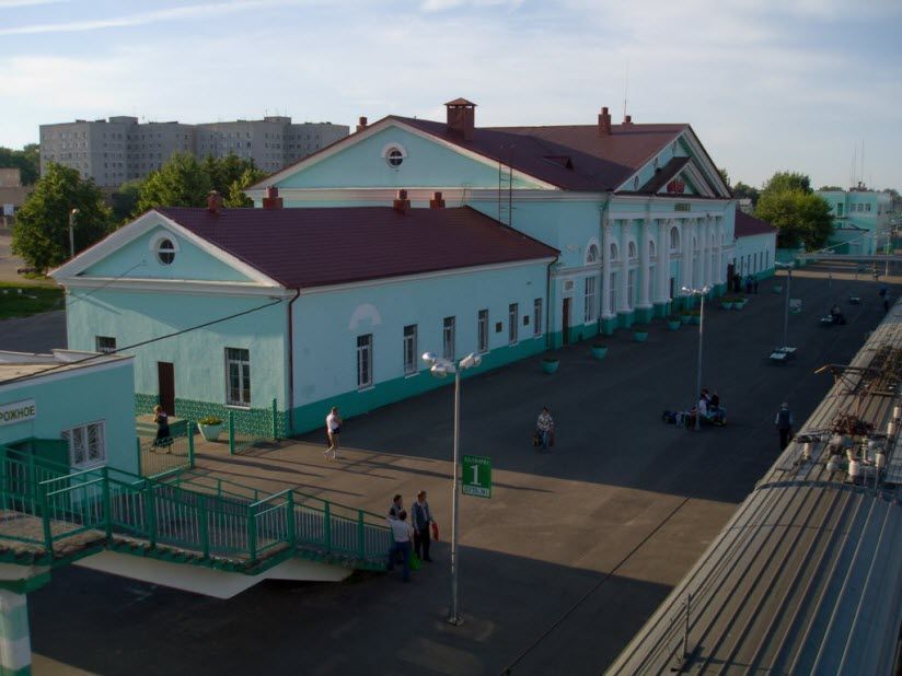 Здание железнодорожного вокзала