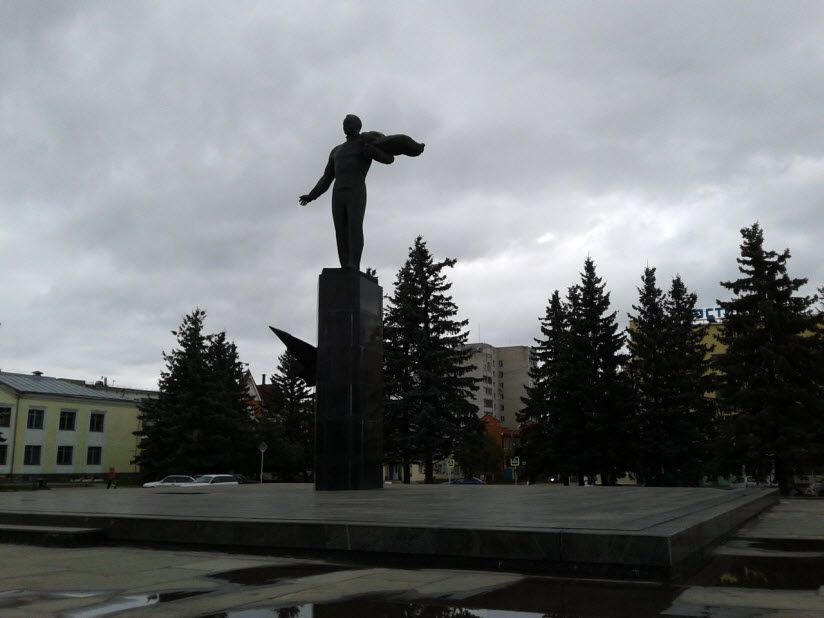 Памятник Гагарину