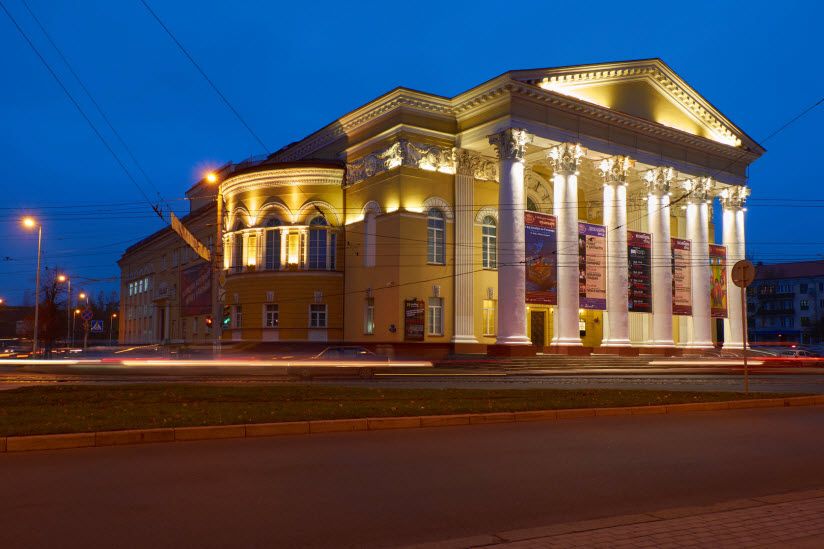 Драматический театр